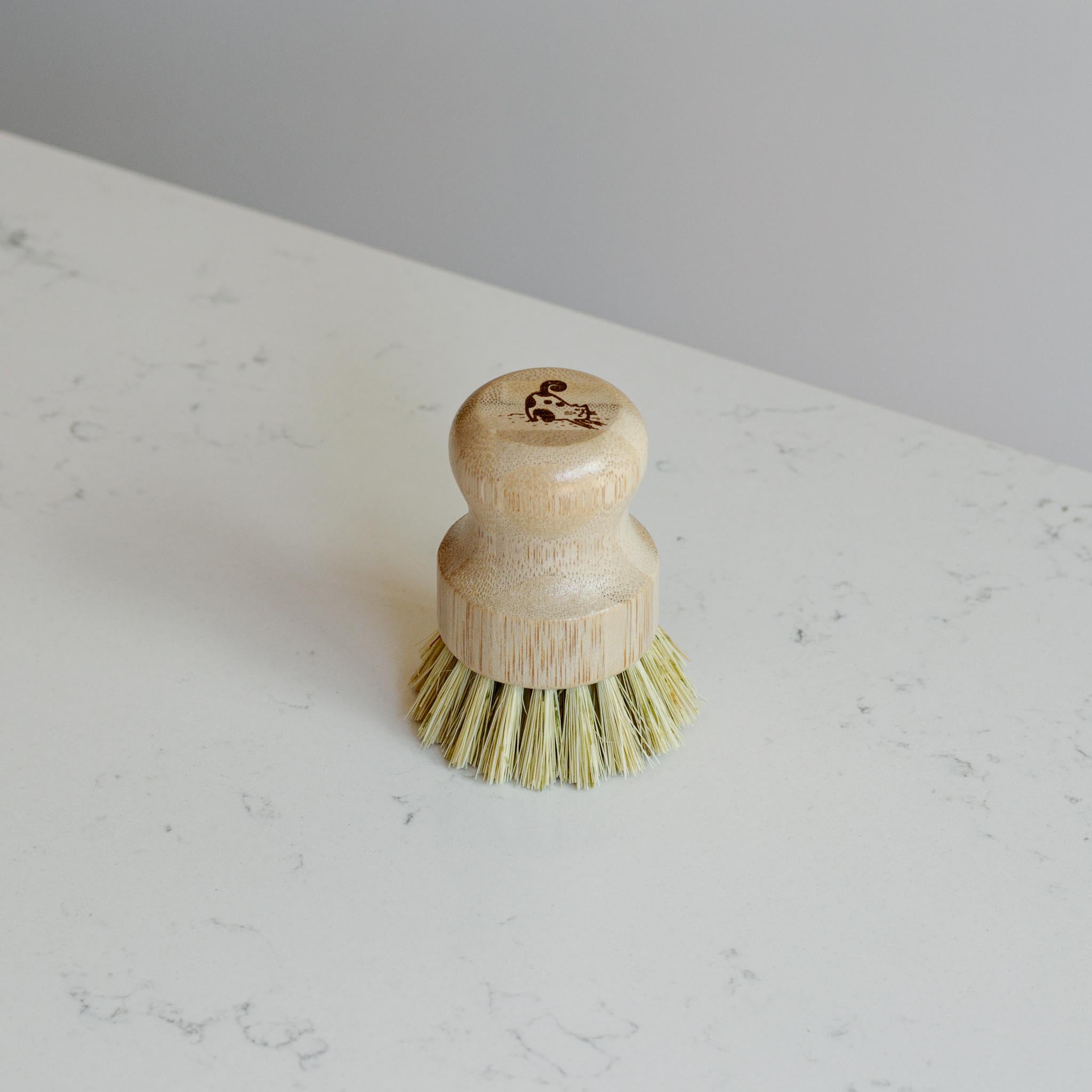 Pommeau à vaisselle en bambou avec fibre de sisal