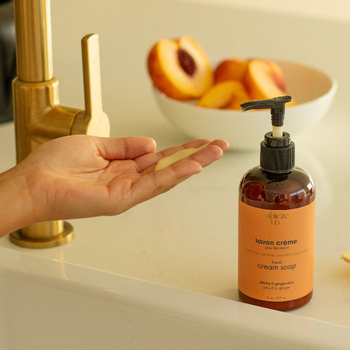 Savon et crème à mains 2 en 1 au savon noir à la caméline 2