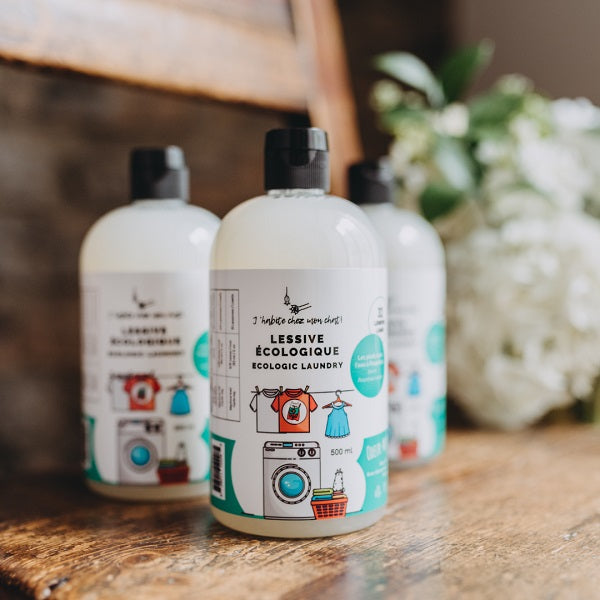 Ecological detergent with enzymes and odor eliminating molecules