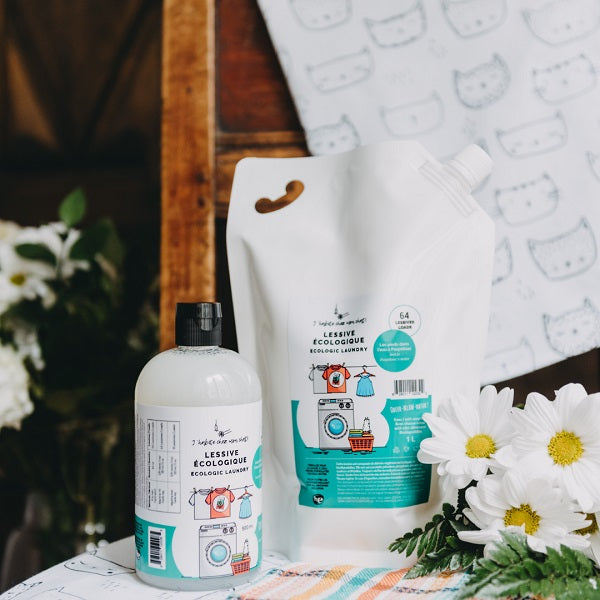 Ecological detergent with enzymes and odor eliminating molecules