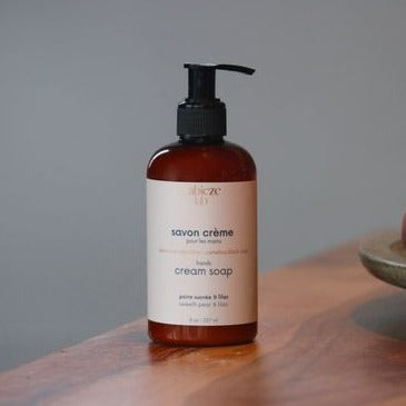 Savon et crème à mains 2 en 1 au savon noir à la caméline