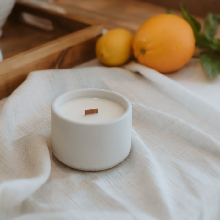 Bougie rechargeable avec pot en béton Toscane - Basilic & Néroli