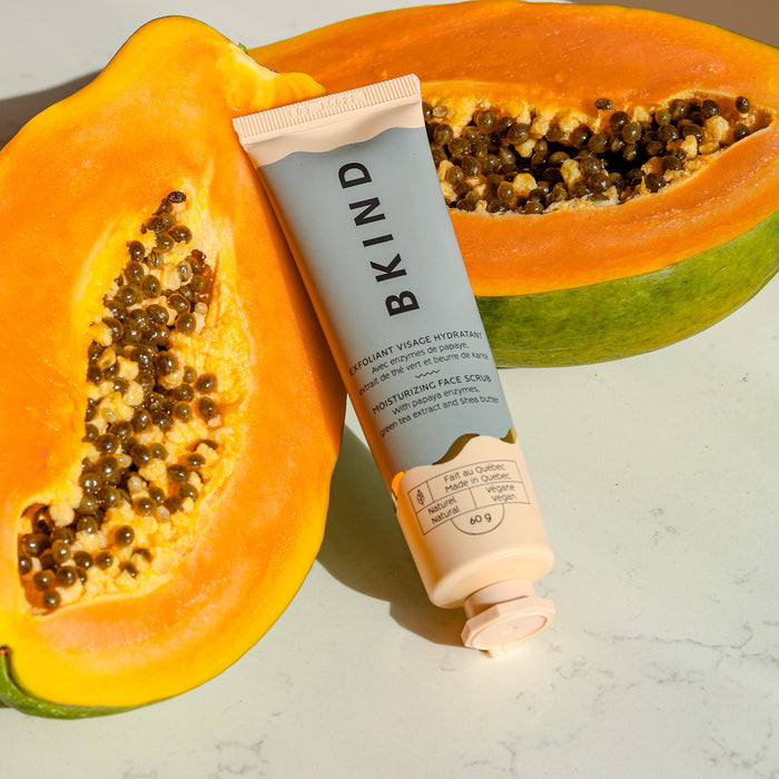 Moisturizing facial scrub - With papaya enzymes and green tea extract