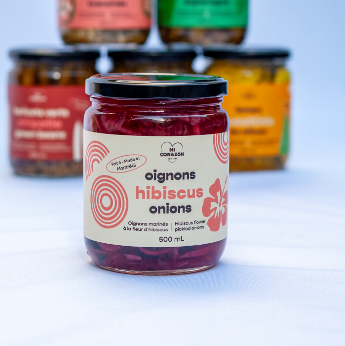 Oignons marinés à la fleur d'hibiscus