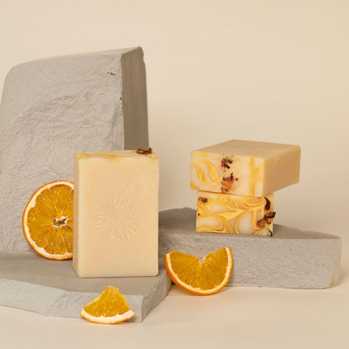 Natural & Moisturizing Soap with Essential Oils