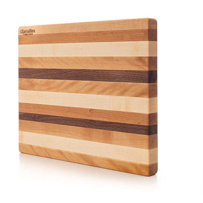 Planche à découper faite de retailles de bois québécois