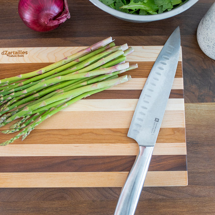Planche à découper faite de retailles de bois québécois