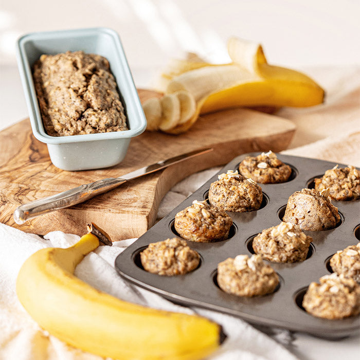 Organic muffin mix with banana and oats