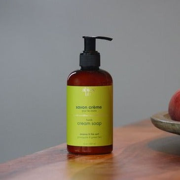 Savon et crème à mains 2 en 1 au savon noir à la caméline