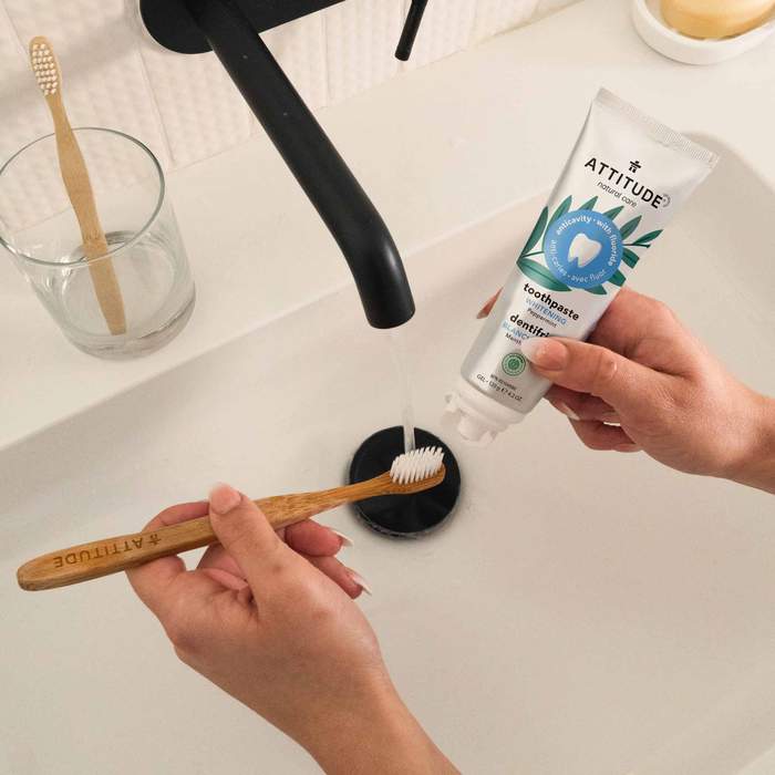 Natural toothpaste with Fluoride