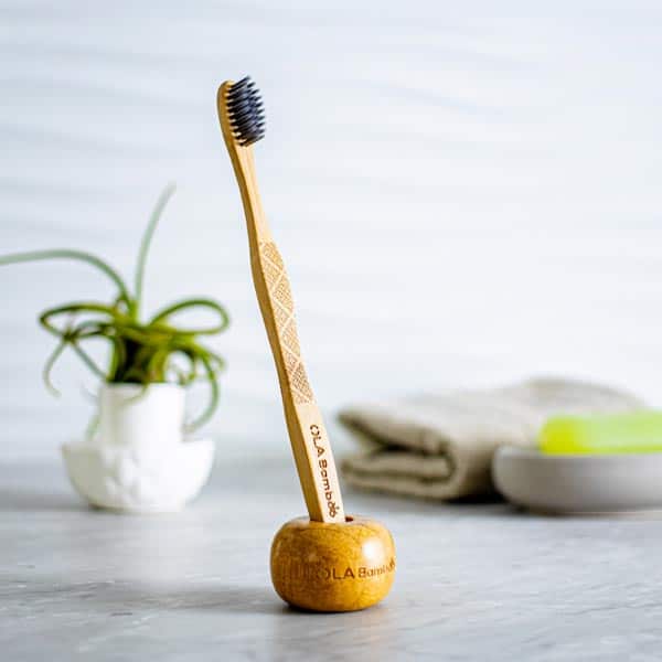 Beigne à brosses à dents en bambou